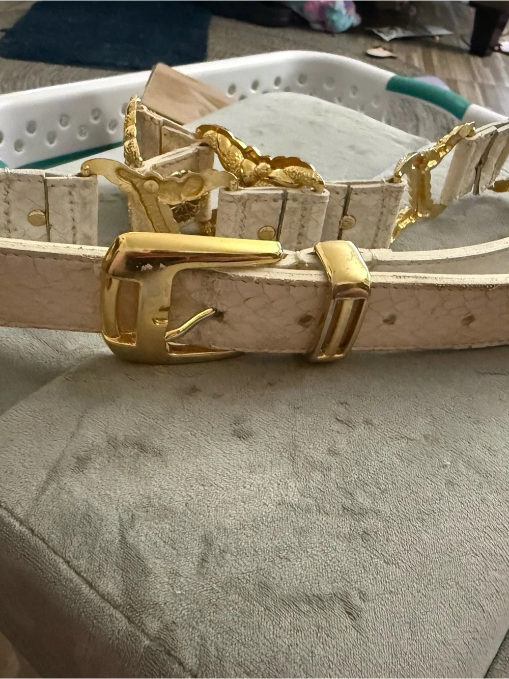Vintage snakeskin-textured leather statement belt B1